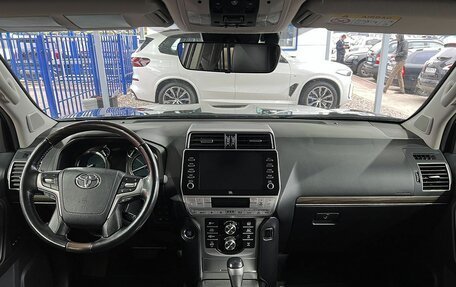 Toyota Land Cruiser Prado 150 рестайлинг 2, 2021 год, 6 600 000 рублей, 8 фотография