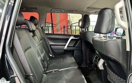 Toyota Land Cruiser Prado 150 рестайлинг 2, 2021 год, 6 600 000 рублей, 10 фотография