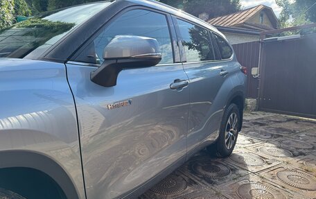Toyota Highlander, 2022 год, 6 400 000 рублей, 7 фотография