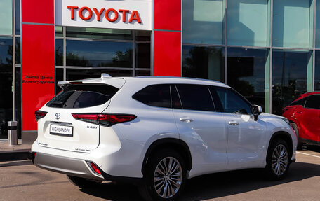 Toyota Highlander, 2025 год, 5 890 000 рублей, 7 фотография