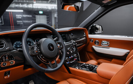 Rolls-Royce Cullinan, 2023 год, 52 500 000 рублей, 10 фотография