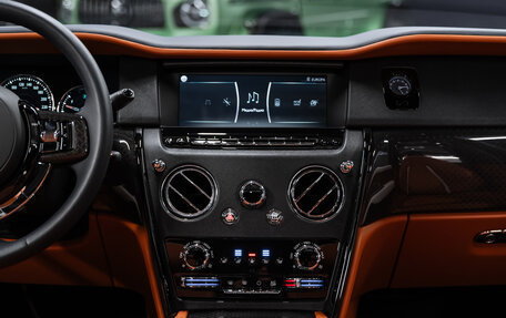 Rolls-Royce Cullinan, 2023 год, 52 500 000 рублей, 15 фотография