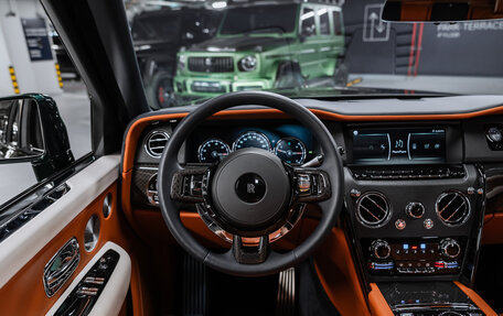 Rolls-Royce Cullinan, 2023 год, 52 500 000 рублей, 11 фотография