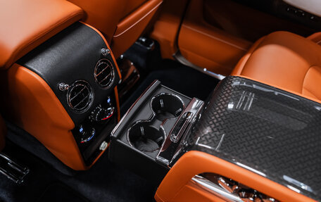 Rolls-Royce Cullinan, 2023 год, 52 500 000 рублей, 26 фотография
