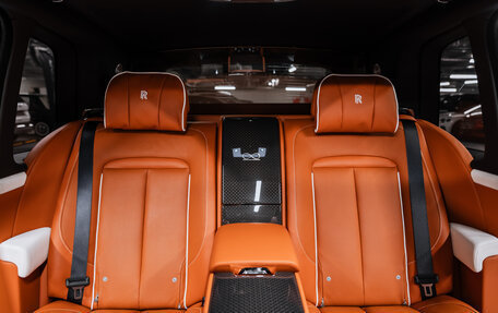 Rolls-Royce Cullinan, 2023 год, 52 500 000 рублей, 24 фотография