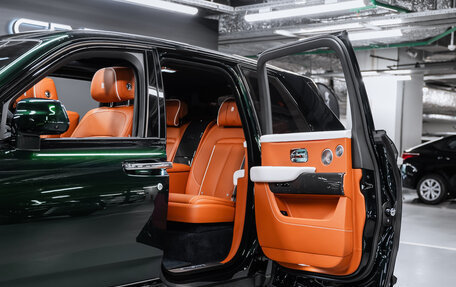 Rolls-Royce Cullinan, 2023 год, 52 500 000 рублей, 32 фотография