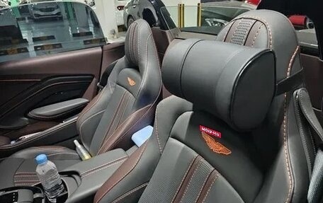 Aston Martin V8 Vantage IV, 2024 год, 27 120 000 рублей, 9 фотография