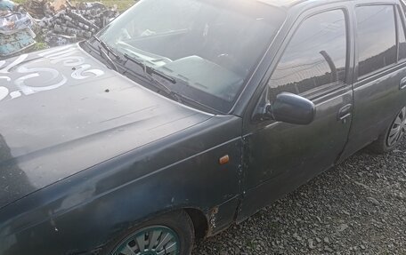 Daewoo Nexia I рестайлинг, 2002 год, 68 000 рублей, 1 фотография