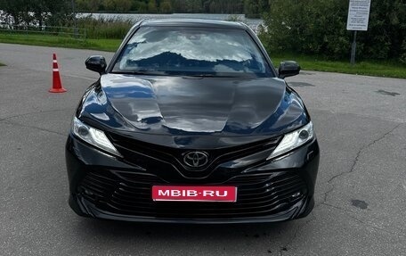 Toyota Camry, 2018 год, 3 000 000 рублей, 1 фотография