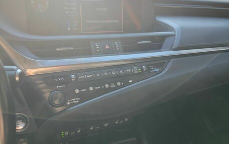Lexus ES VII, 2018 год, 3 270 000 рублей, 7 фотография