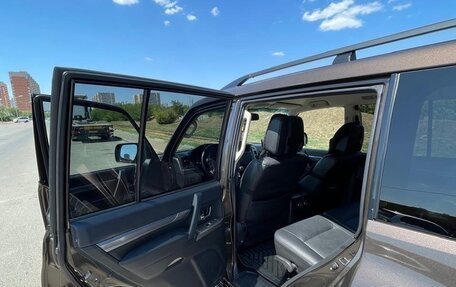 Mitsubishi Pajero IV, 2018 год, 3 700 000 рублей, 6 фотография