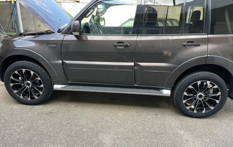 Mitsubishi Pajero IV, 2018 год, 3 700 000 рублей, 9 фотография