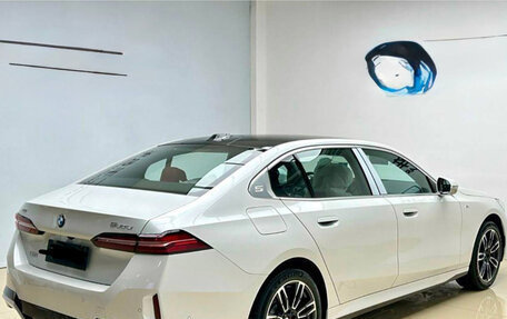 BMW 5 серия, 2025 год, 6 490 000 рублей, 3 фотография