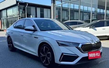 Skoda Octavia IV, 2022 год, 1 950 000 рублей, 3 фотография