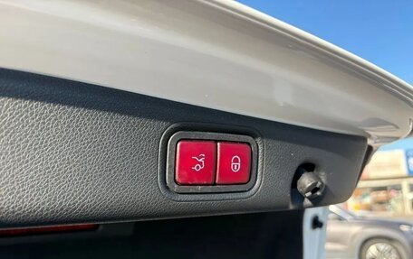 Mercedes-Benz E-Класс, 2022 год, 4 250 000 рублей, 15 фотография