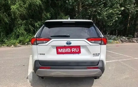 Toyota RAV4, 2022 год, 2 824 000 рублей, 5 фотография