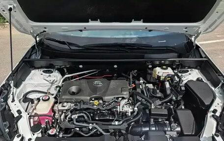 Toyota RAV4, 2022 год, 2 824 000 рублей, 13 фотография