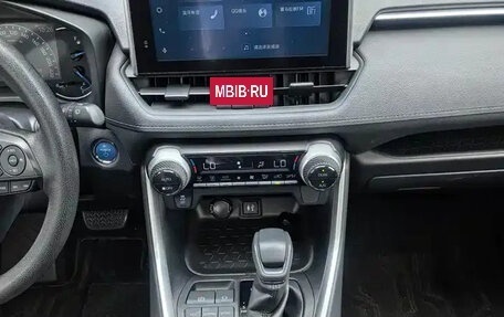 Toyota RAV4, 2022 год, 2 824 000 рублей, 11 фотография