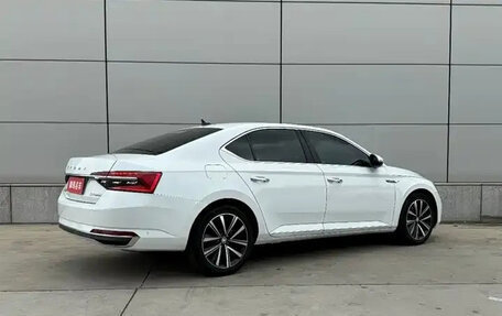 Skoda Superb III рестайлинг, 2022 год, 2 110 000 рублей, 4 фотография