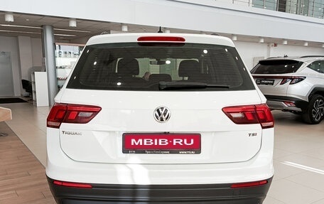 Volkswagen Tiguan II, 2017 год, 1 724 000 рублей, 10 фотография