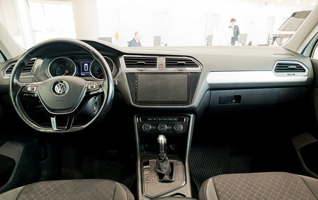 Volkswagen Tiguan II, 2017 год, 1 724 000 рублей, 18 фотография