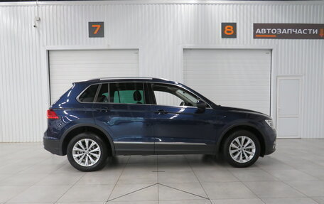 Volkswagen Tiguan II, 2017 год, 2 110 000 рублей, 2 фотография