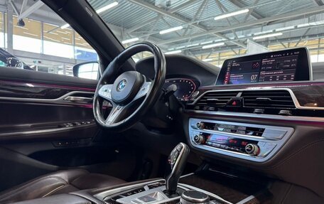 BMW 7 серия, 2017 год, 6 800 000 рублей, 21 фотография