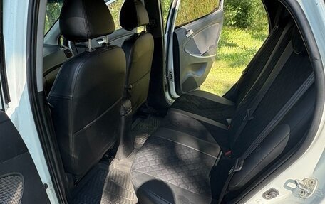 Hyundai Solaris II рестайлинг, 2013 год, 650 000 рублей, 12 фотография