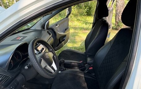 Hyundai Solaris II рестайлинг, 2013 год, 650 000 рублей, 13 фотография