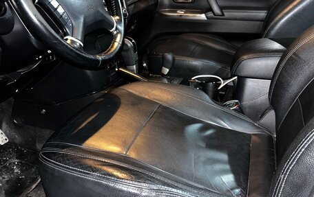 Mitsubishi Pajero IV, 2014 год, 2 550 000 рублей, 3 фотография