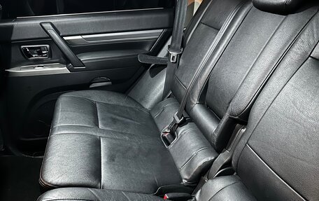 Mitsubishi Pajero IV, 2014 год, 2 550 000 рублей, 4 фотография