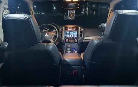 Mitsubishi Pajero IV, 2014 год, 2 550 000 рублей, 11 фотография