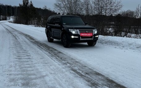 Mitsubishi Pajero IV, 2014 год, 2 550 000 рублей, 5 фотография