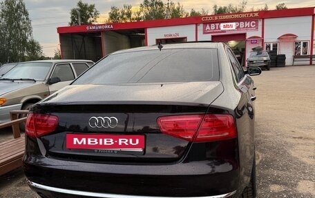 Audi A8, 2012 год, 2 000 000 рублей, 3 фотография