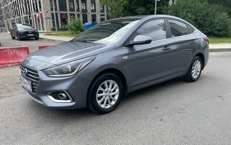Hyundai Solaris II рестайлинг, 2018 год, 1 500 000 рублей, 3 фотография