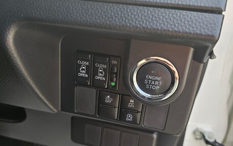 Toyota Tank I, 2018 год, 1 185 000 рублей, 14 фотография