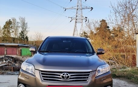 Toyota RAV4, 2011 год, 1 750 000 рублей, 2 фотография