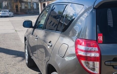 Toyota RAV4, 2011 год, 1 750 000 рублей, 10 фотография