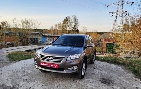 Toyota RAV4, 2011 год, 1 750 000 рублей, 3 фотография