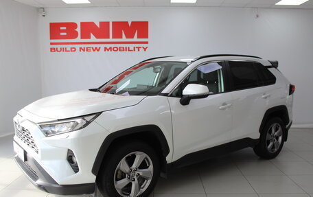 Toyota RAV4, 2021 год, 3 470 000 рублей, 7 фотография