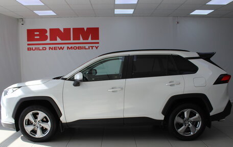 Toyota RAV4, 2021 год, 3 470 000 рублей, 6 фотография