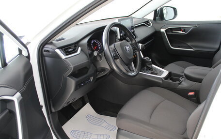 Toyota RAV4, 2021 год, 3 470 000 рублей, 11 фотография