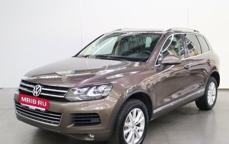 Volkswagen Touareg III, 2011 год, 1 630 000 рублей, 7 фотография