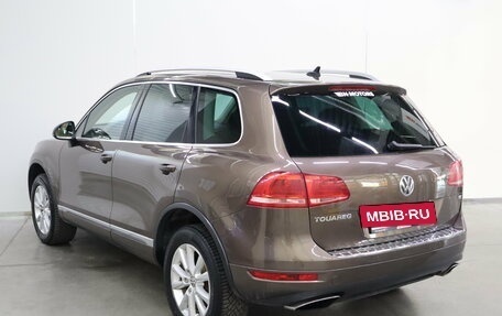 Volkswagen Touareg III, 2011 год, 1 630 000 рублей, 5 фотография