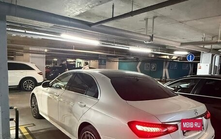 Mercedes-Benz E-Класс, 2021 год, 4 400 000 рублей, 9 фотография