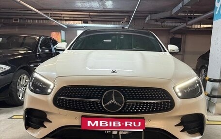 Mercedes-Benz E-Класс, 2021 год, 4 400 000 рублей, 4 фотография