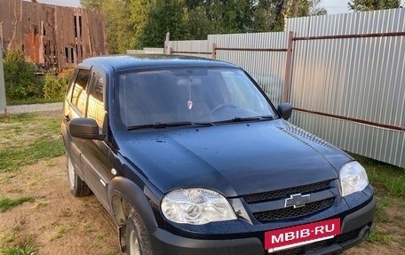 Chevrolet Niva I рестайлинг, 2012 год, 430 000 рублей, 2 фотография