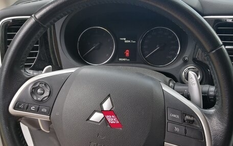 Mitsubishi Outlander III рестайлинг 3, 2013 год, 1 890 000 рублей, 12 фотография