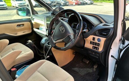 Toyota Noah III, 2014 год, 2 030 000 рублей, 12 фотография