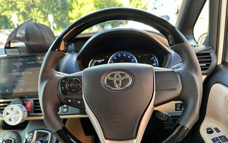 Toyota Noah III, 2014 год, 2 030 000 рублей, 20 фотография